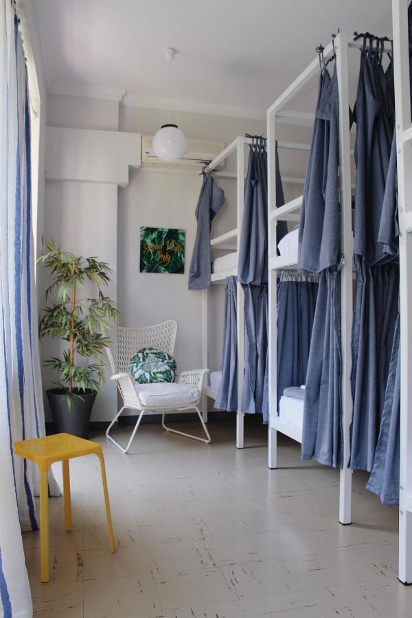Let Me Take My Bunk Bed Hostel Атина Екстериор снимка